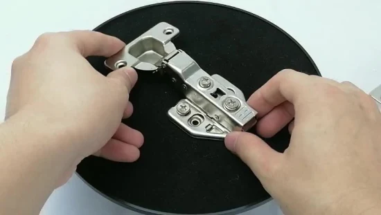 Accessori hardware per mobili Clip per cerniera idraulica 3D su cerniera a chiusura ammortizzata Cerniera per armadio nascosta per accessori per mobili